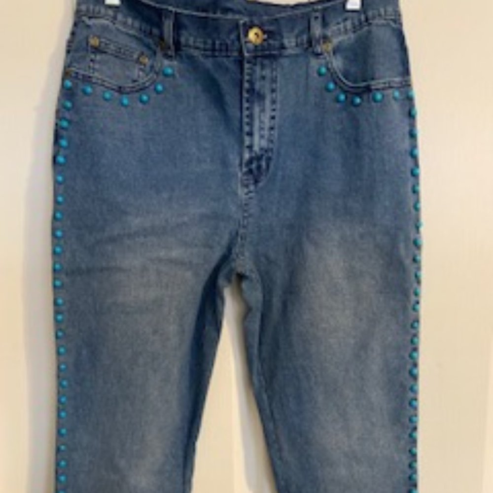 NWT DG2 cuffed denim capris with turquoise colored cabochon style embellishment